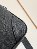 LV M30925 Porte-Documents Voyage NM Black Grain Leather