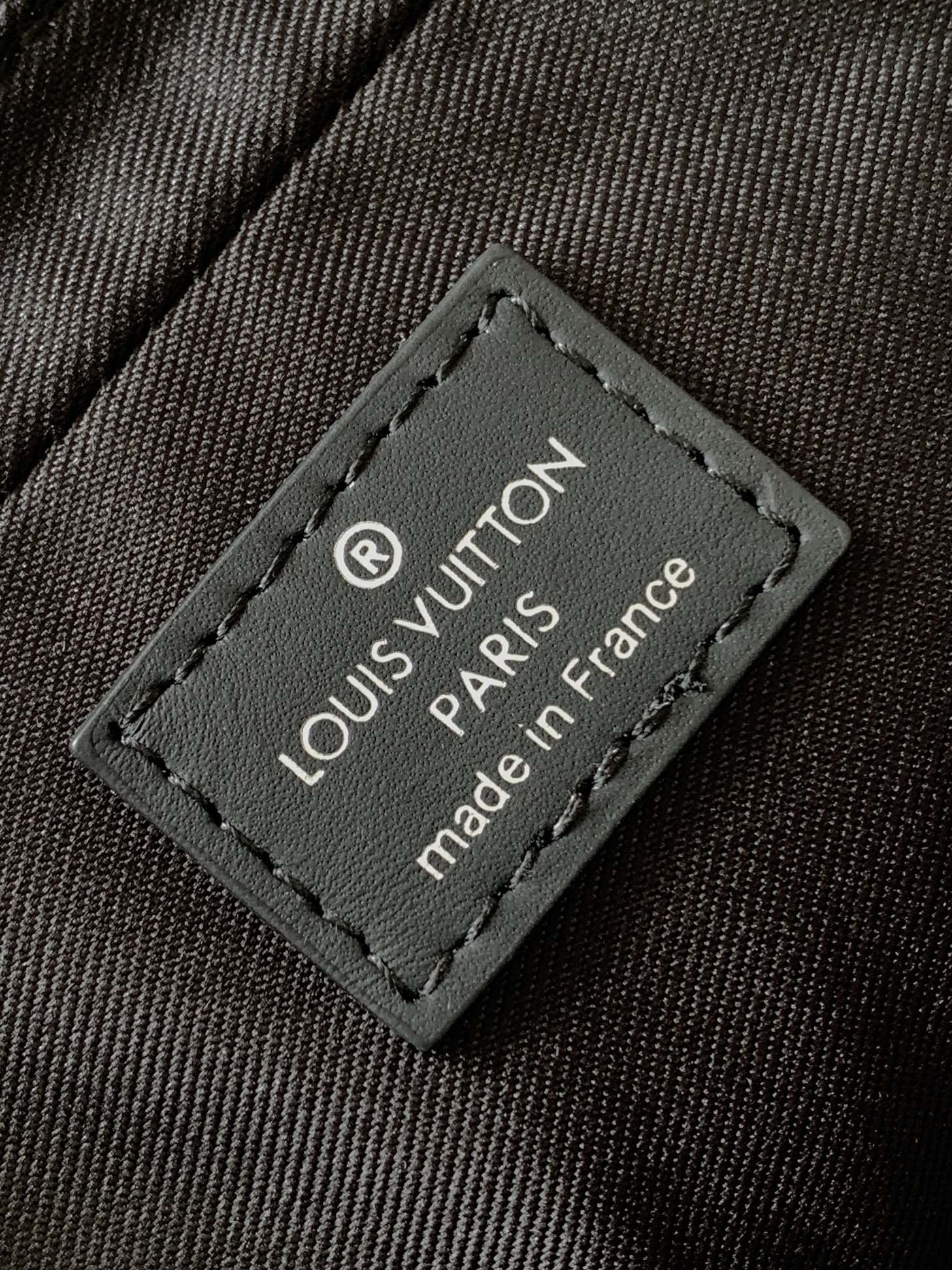 LV N40444 Porte-Documents Voyage NM Black Damier Infini Leather