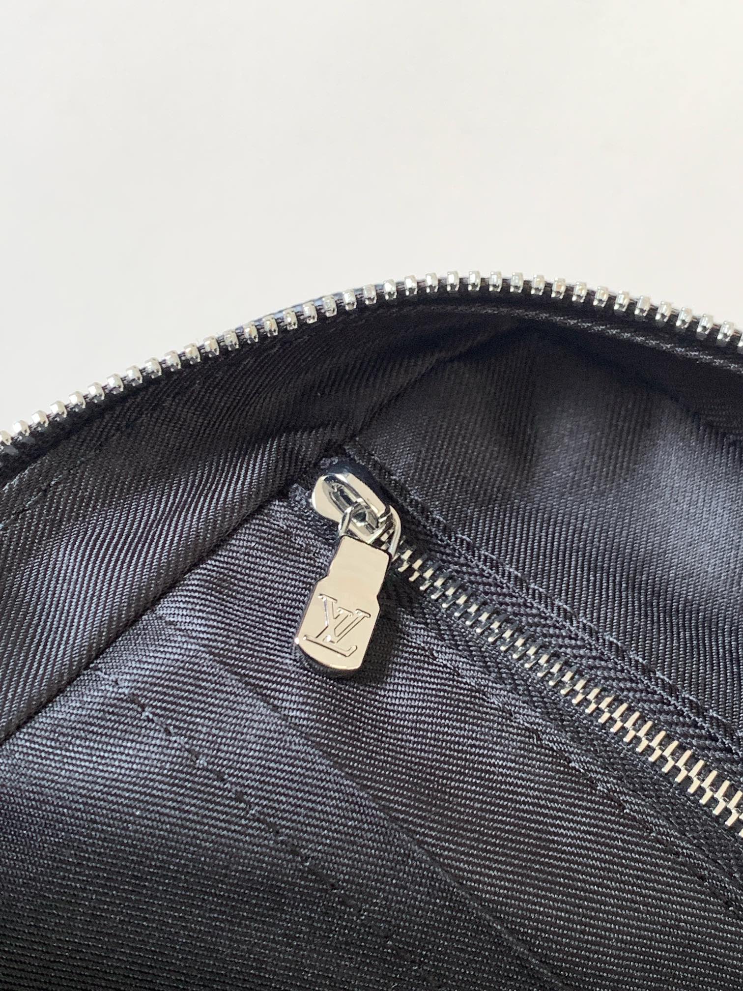 LV Porte-Documents Voyage Black Damier Graphite Canvas