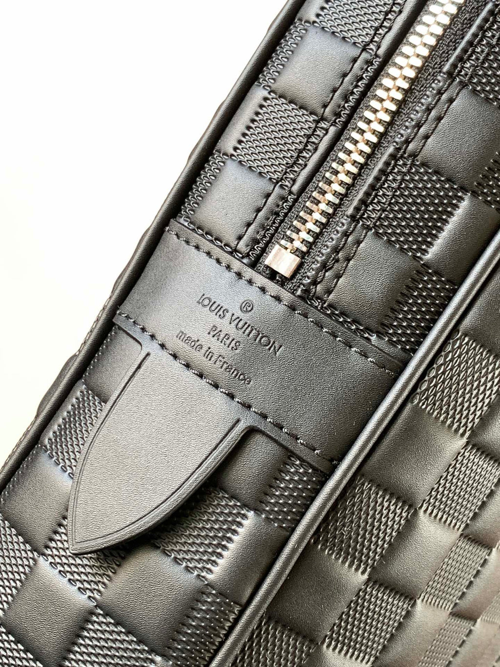 LV Porte-Documents Voyage Black Damier Infini leather