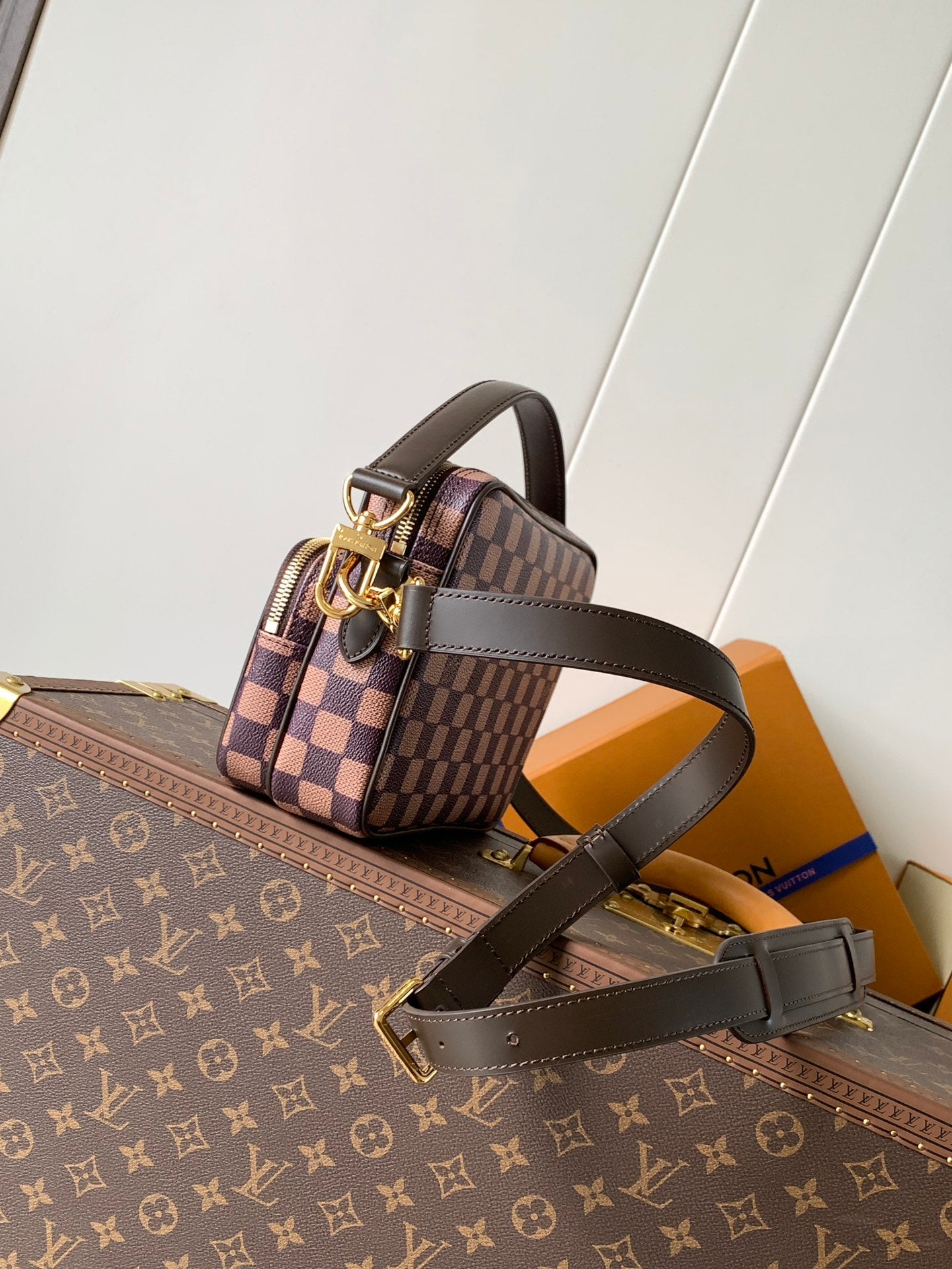 LV N40797 Nil Messenger Bag 25cm Damier Canvas & Leather Trim GHW