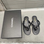 THONG SLIPPERS CAMELLIA IN BLACK SOFT LEATHER