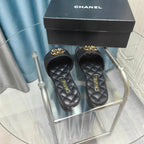 QUILTED SLIPPERS BLACK SHEEPSKIN
