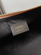 FENDIGRAPHY MEDIUM 29 IN BISQUE SMOOTH LAMBSKIN GOLD HARDWARE