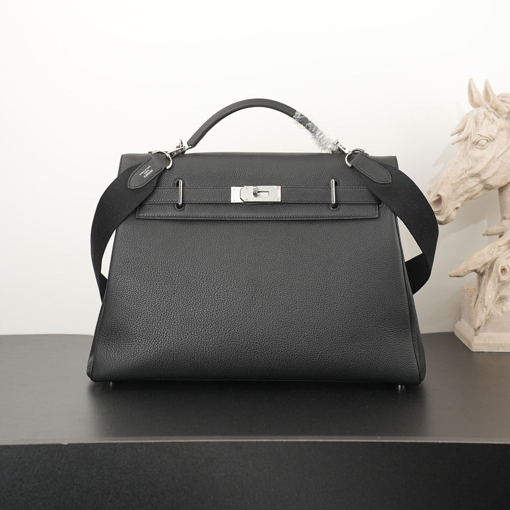 HM Kelly Max Bag 42cm Black Togo Leather 284505