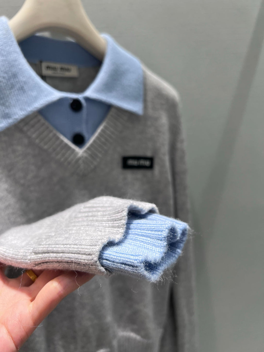 MIUMIU SWEATER STYLE 644