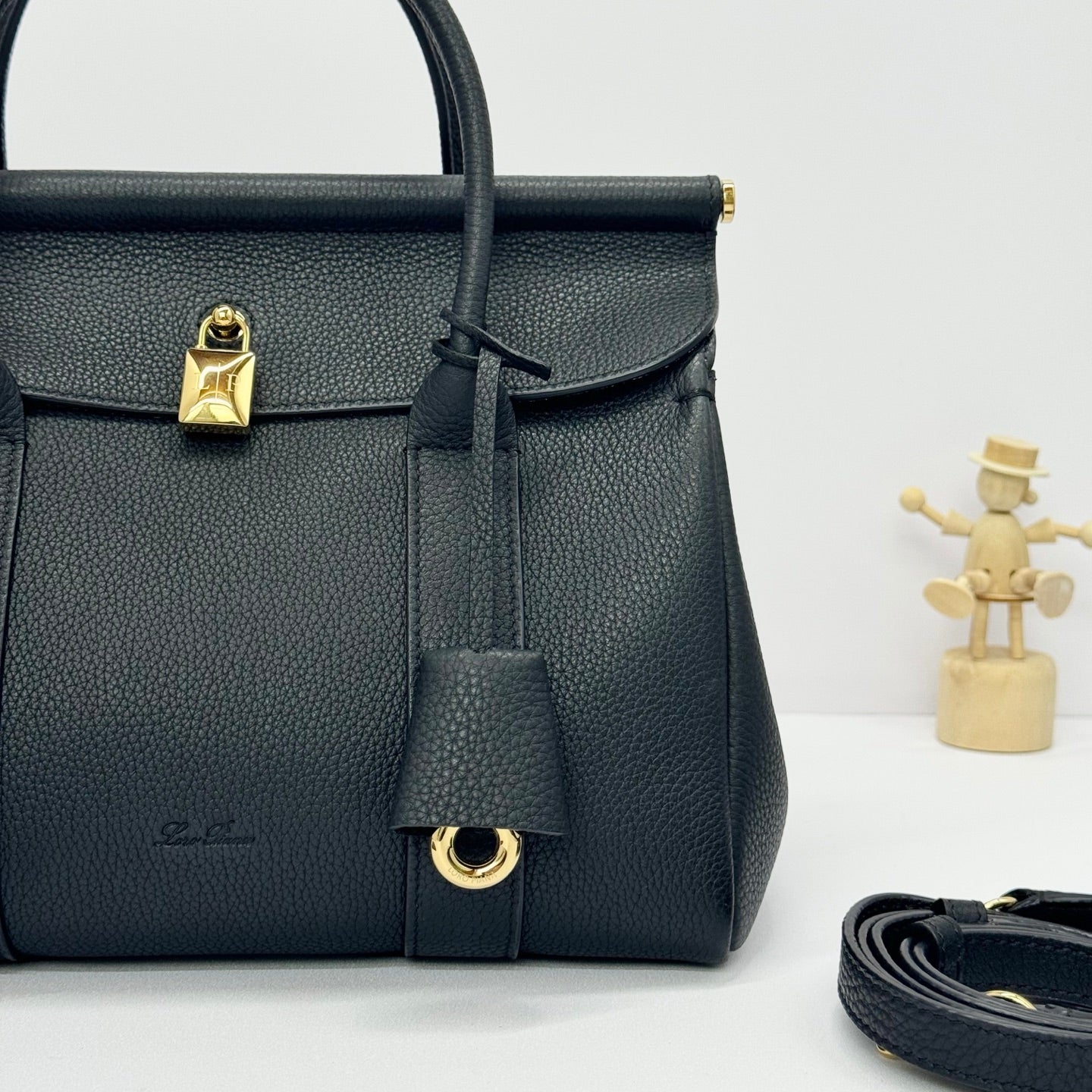 LP Loom L25 Black Lychee Pattern Calfskin 282182