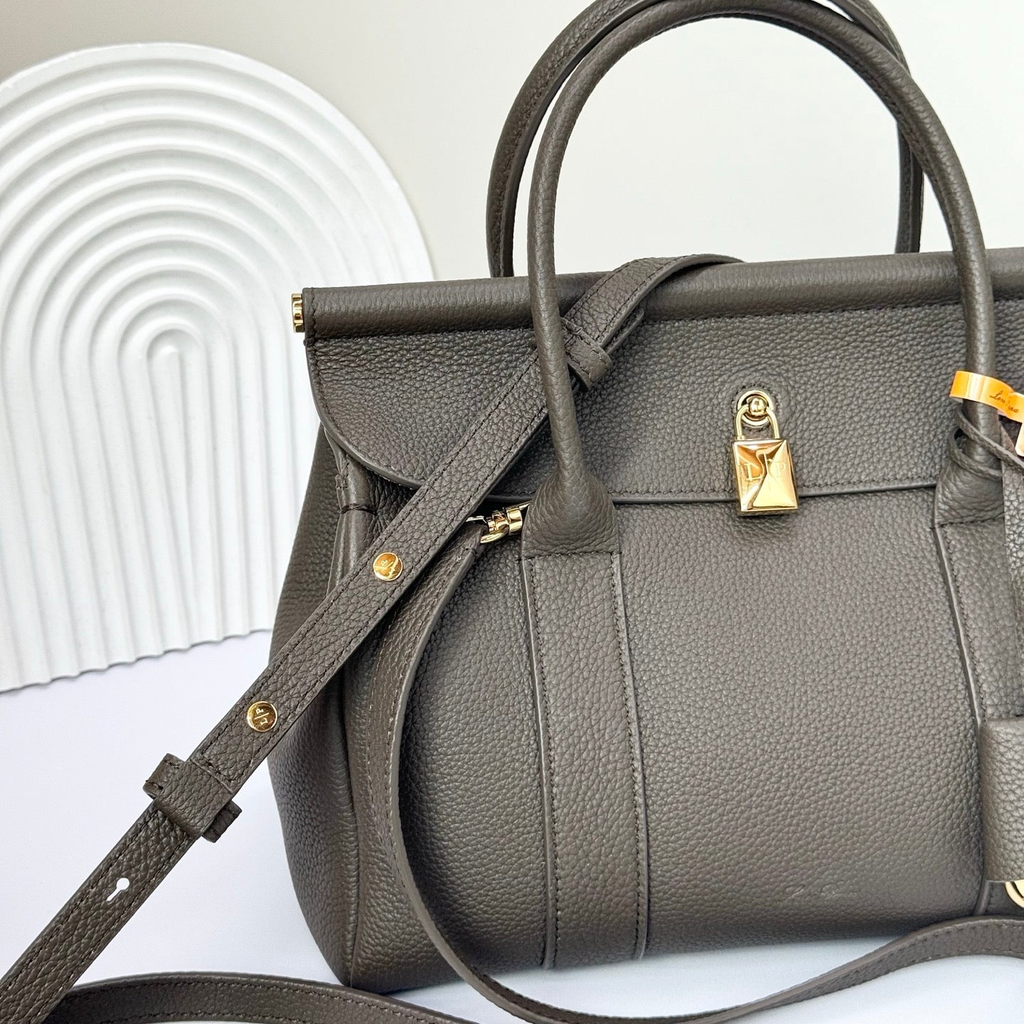 LP Loom L25 Sicilian Chili Calfskin 231861
