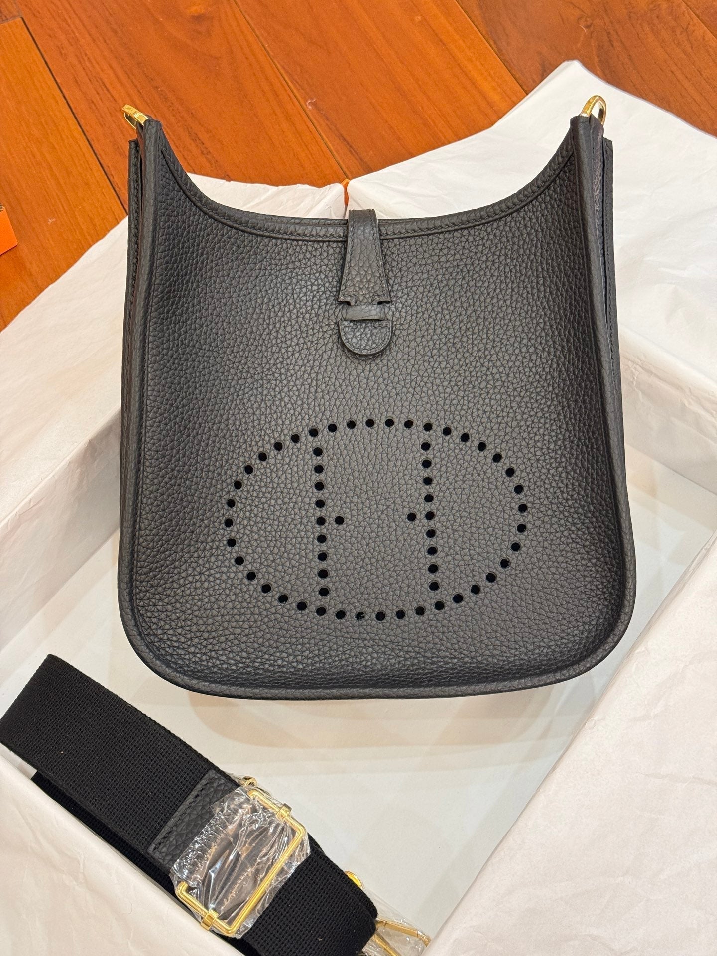 HM Evelyne 23cm Black Togo Leather 281207