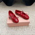 BOW MARY JANE FLAT IN RED NAPLAK LAMBSKIN