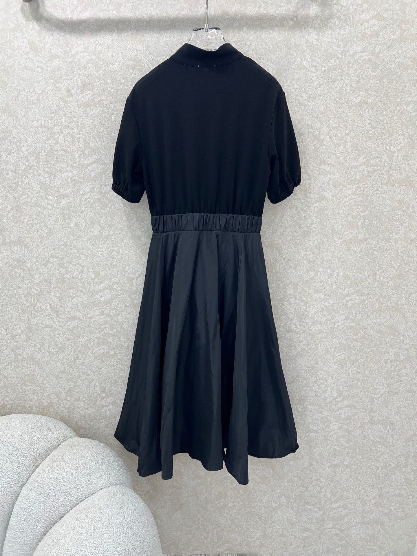 MONCLER SHORT-SLEEVE LONG DRESS WITH STAND COLLAR 275248