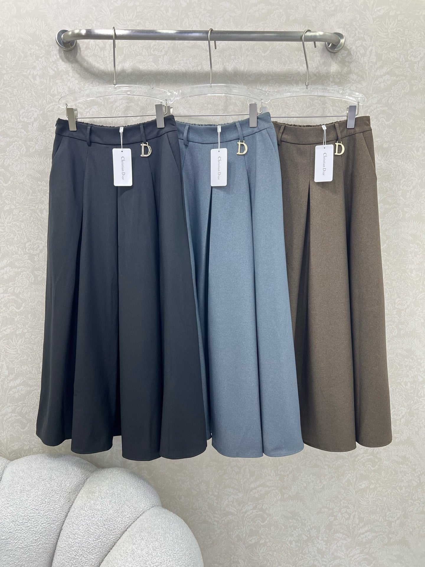 DIOR 25S PLEATED SKIRT STYLE 019
