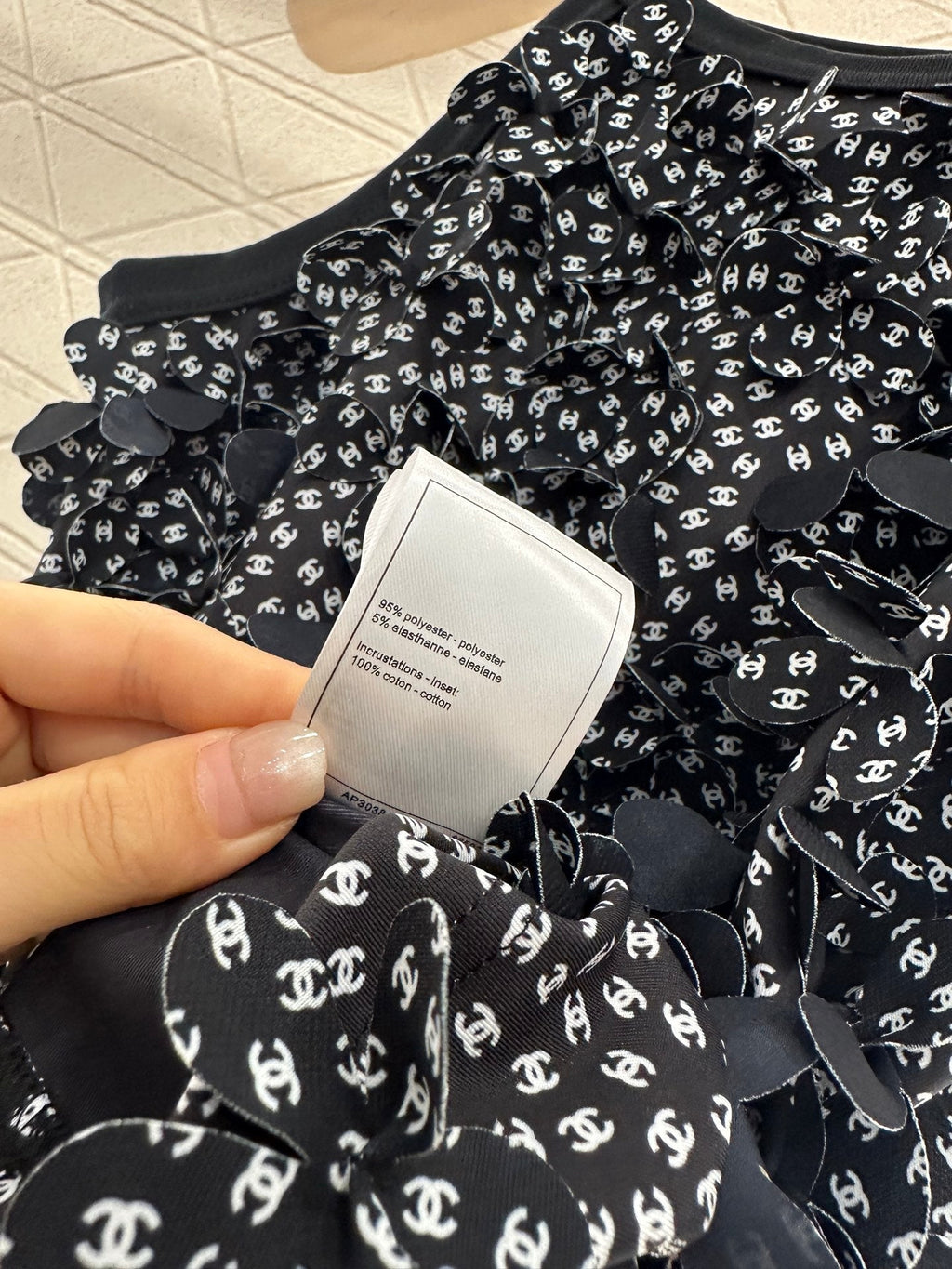CHANEL 25S OFF-SHOULDER TANK TOP 265584