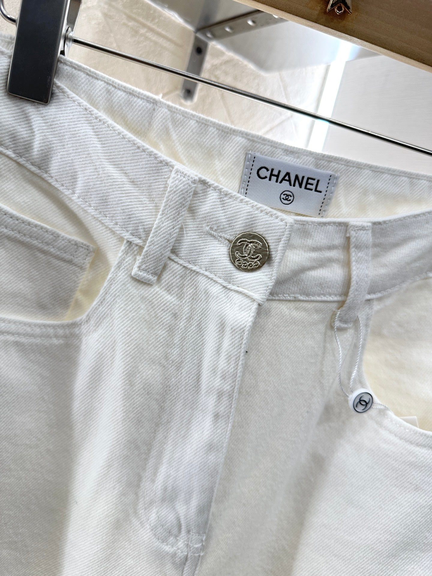 CHANEL WHITE STRAIGHT-LEG JEANS