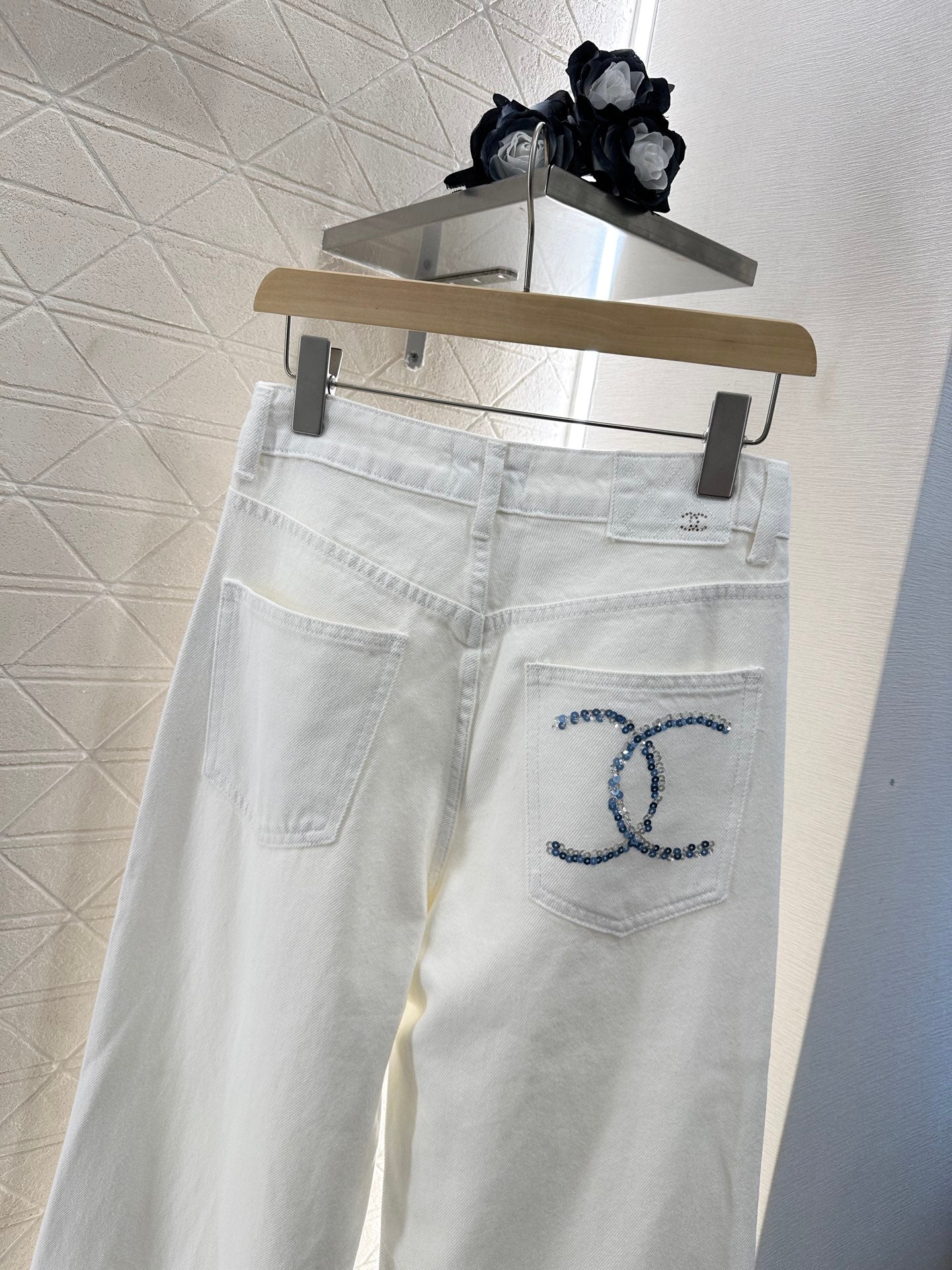 CHANEL WHITE STRAIGHT-LEG JEANS