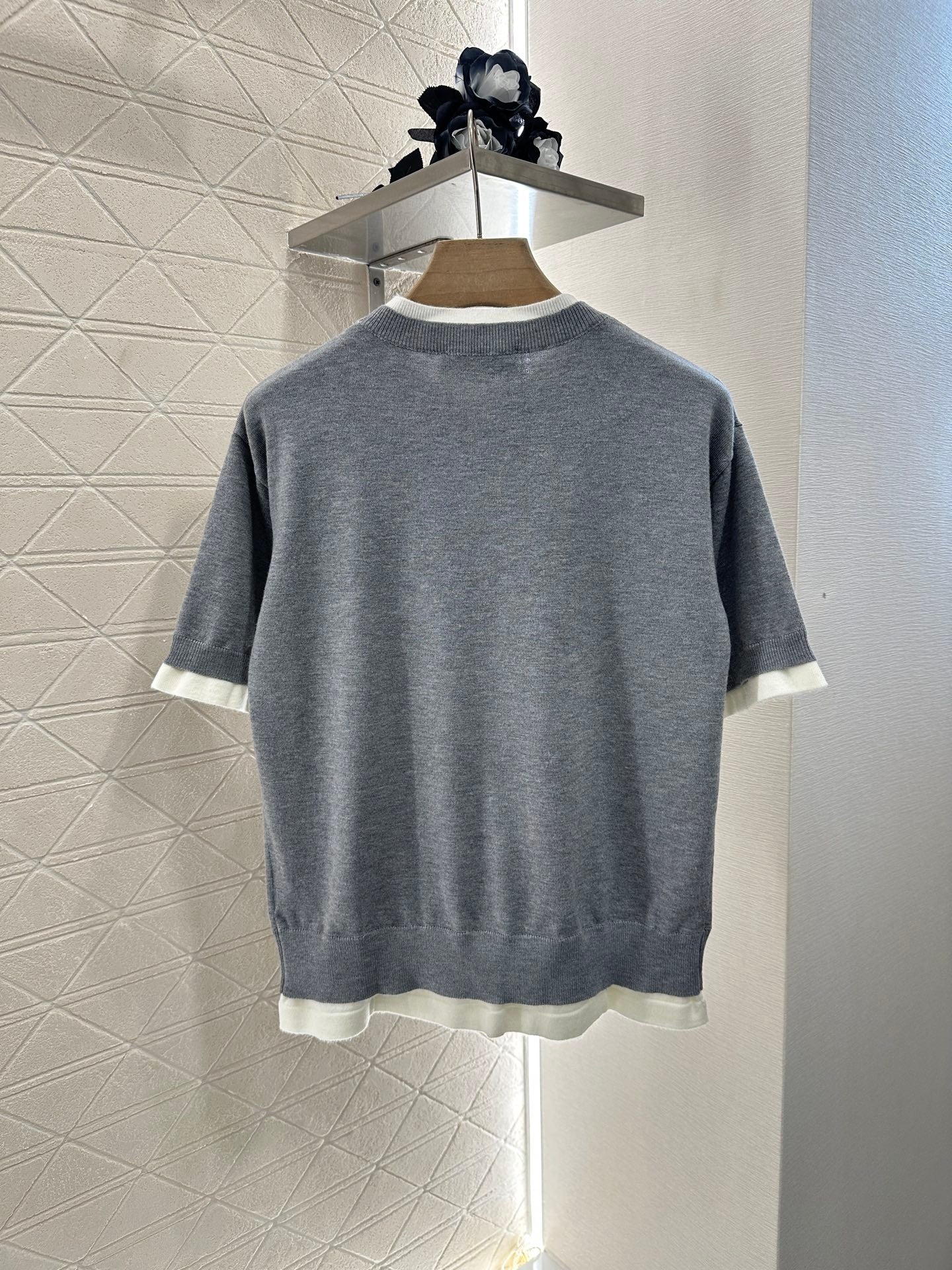 MIUMIU SHORT-SLEEVE KNIT TOP 276490