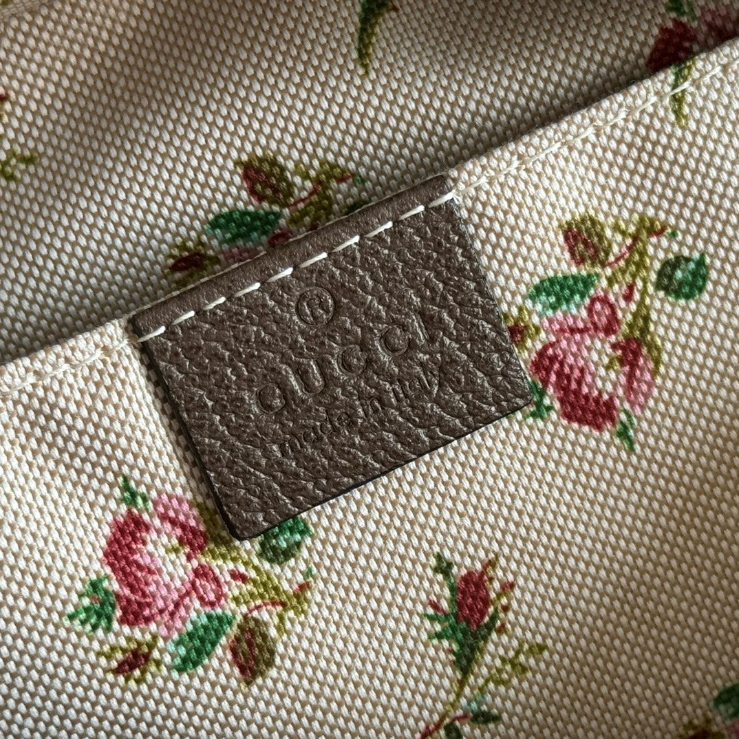 GUCCI NEO  GG SUPREME TIGER HEAD CROSSBODY BAG 24 IN CANVAS