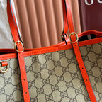 GUCCI 25S EMBLEM MEDIUM BAG 30 IN BEIGE AND BLACK CALFSKIN