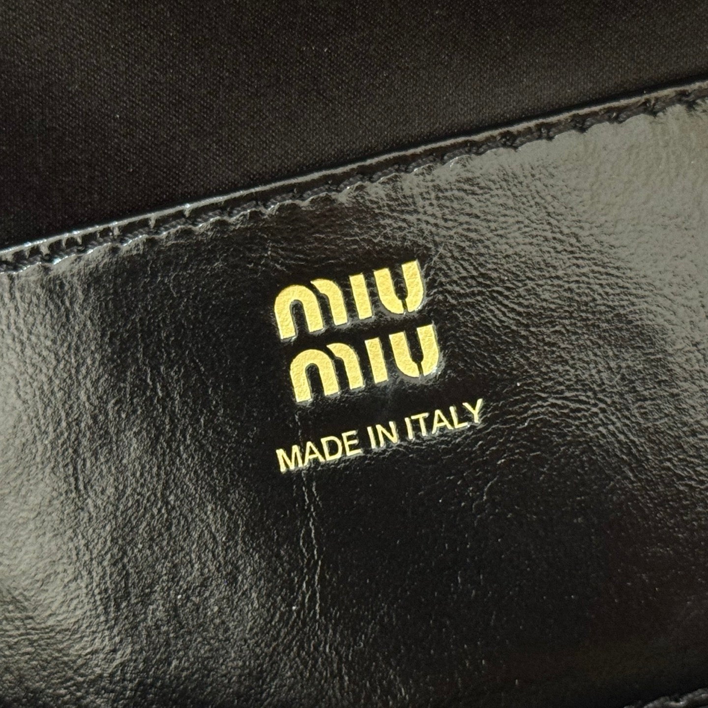 Miu Caprice Clutch Black Leather 280753