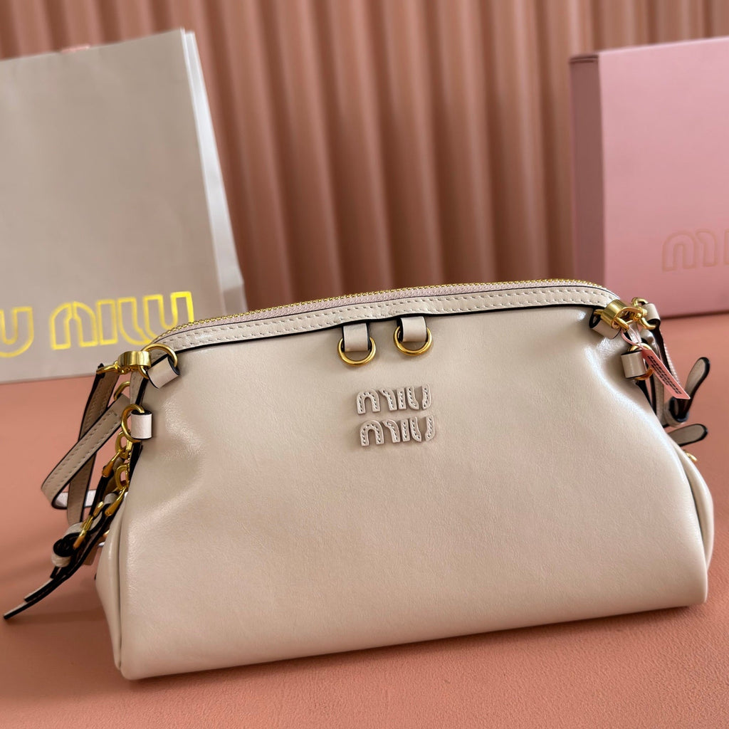 Miu Caprice Clutch Pastel Pink Leather 280754