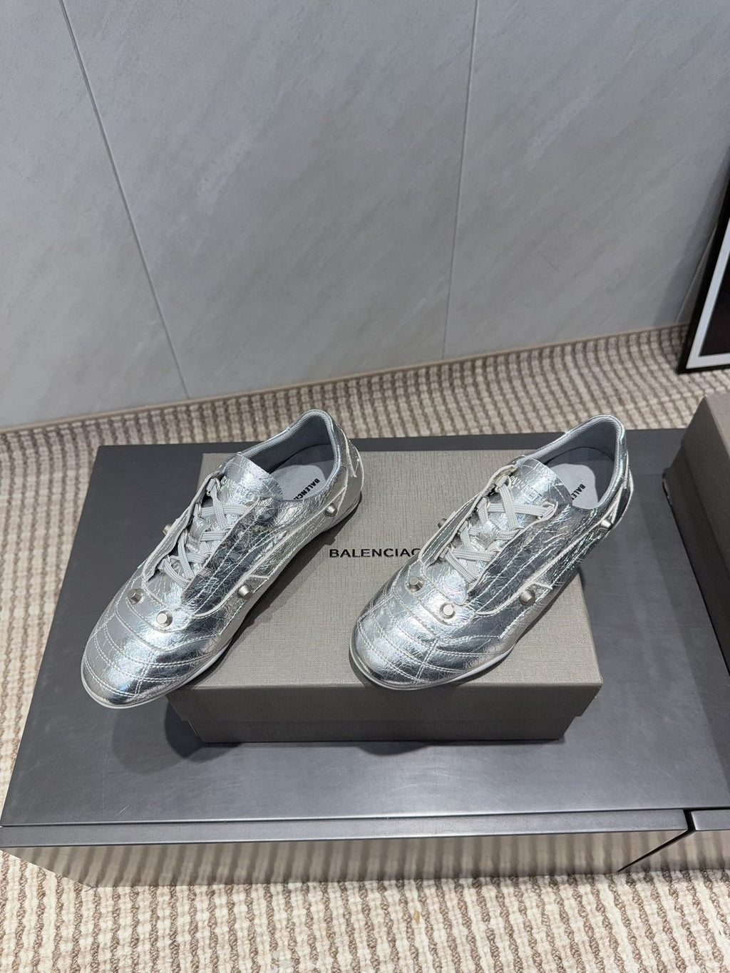 BALENCIAGA 25S SNEAKER IN SILVER CALFSKIN