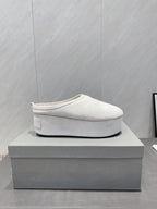 BALENCIAGA 25S AURALEE SLIP-ON 50 MM IN WHITE SUEDE STYLE 3