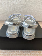 DAD SANDAL IN SILVER SHEEPSKIN