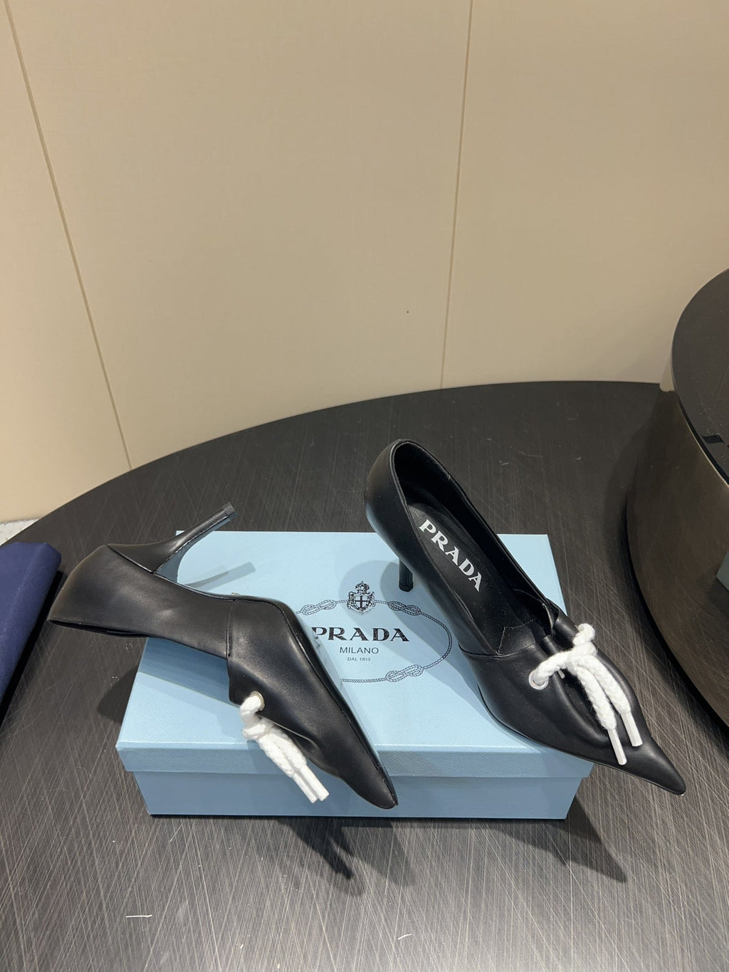 PRADA 25S POINTED TOE HIGH HEELS 85MM IN BLACK LAMBSKIN WITH TIE UP DESIGN