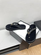 THONG SLIPPERS IN BLACK LAMBSKIN