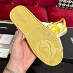 TRAINERS IN BRIGHT YELLOW SHINY CALFSKIN