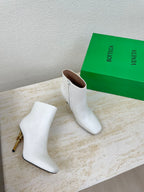 KNOT ANKLE BOOT IN WHITE CALFSKIN WITH GOLD METAL HEEL 9 CM