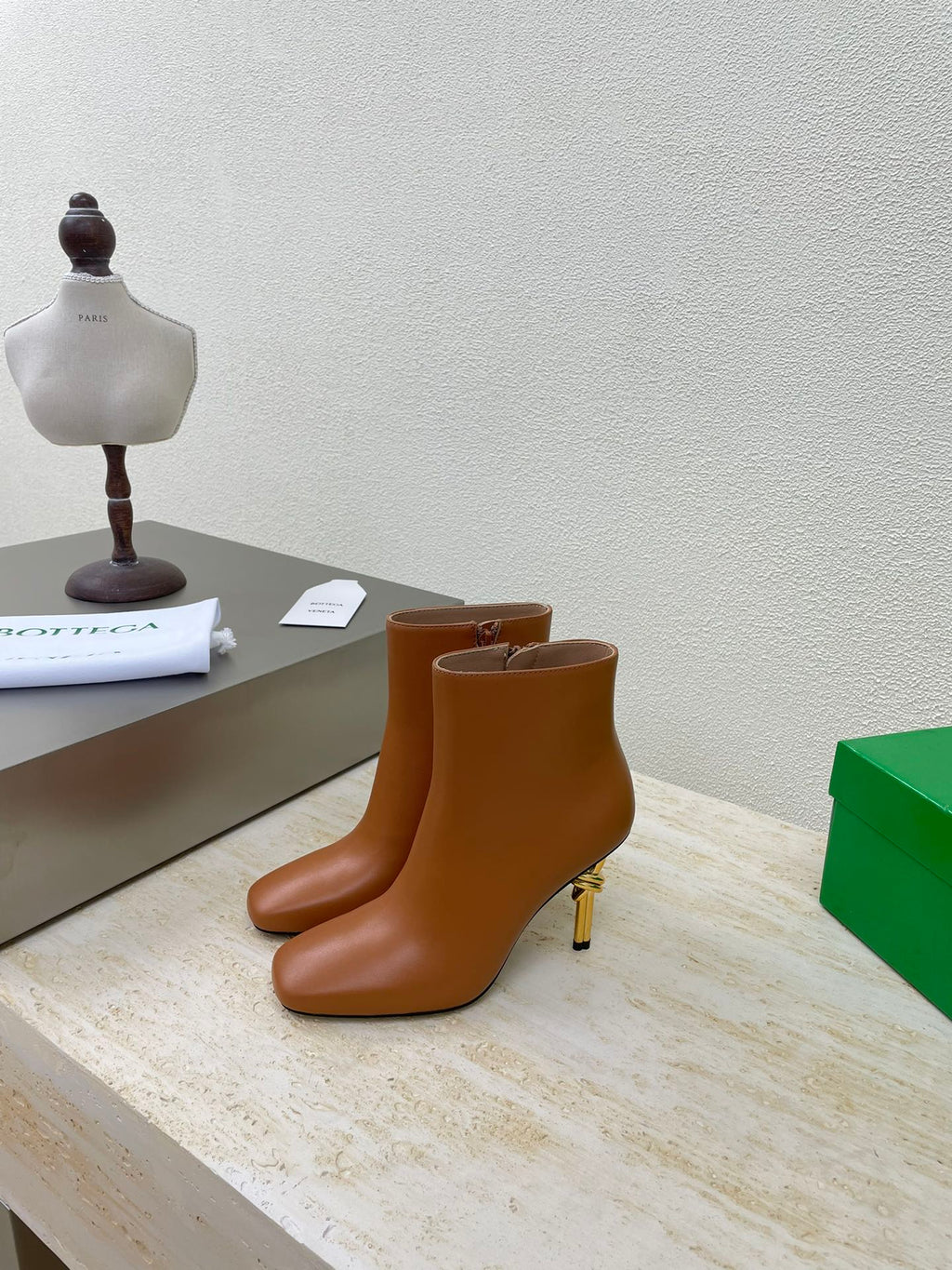 KNOT ANKLE BOOT IN BRONZE BROWN CALFSKIN WITH GOLD METAL HEEL 9 CM