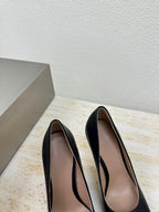 KNOT HIGH PUMP IN BLACK AND GOLD METAL HEEL 9 CM
