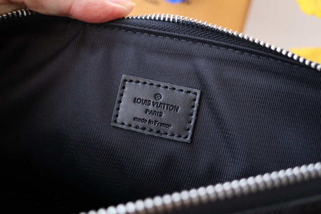 LV N40504 Takeoff Pouch Black Damier Infini Leather 179426