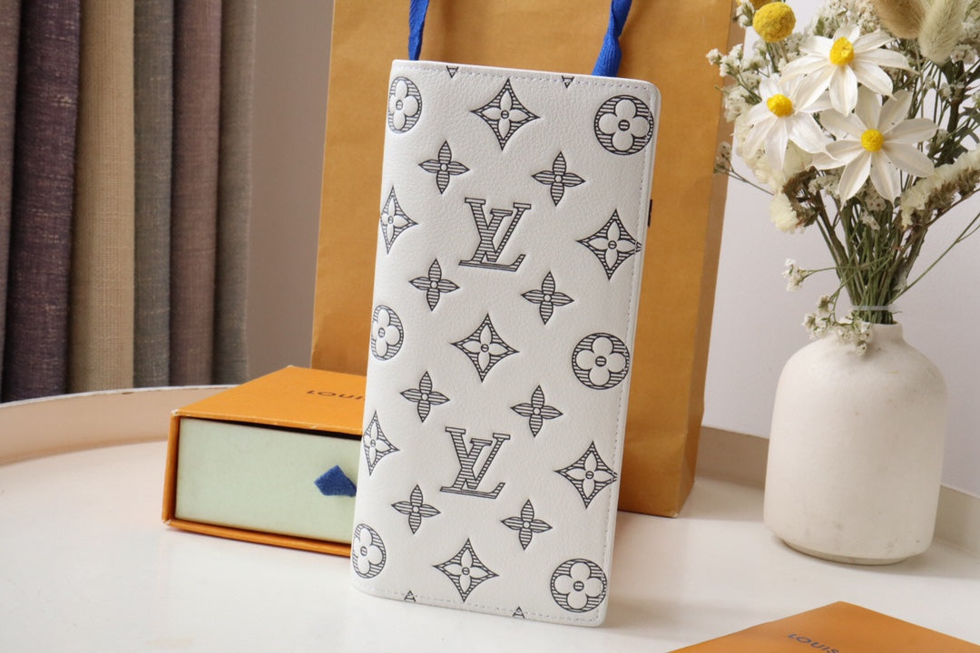 LV Brazza Wallet White Black Monogram Cowhide 248062