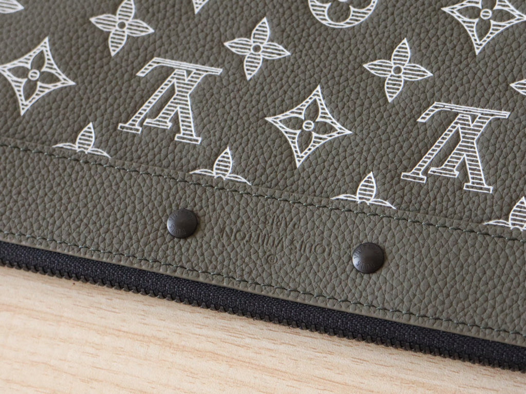 LV Pochette Voyage Anthracite Grey Monogram Cowhide 224278