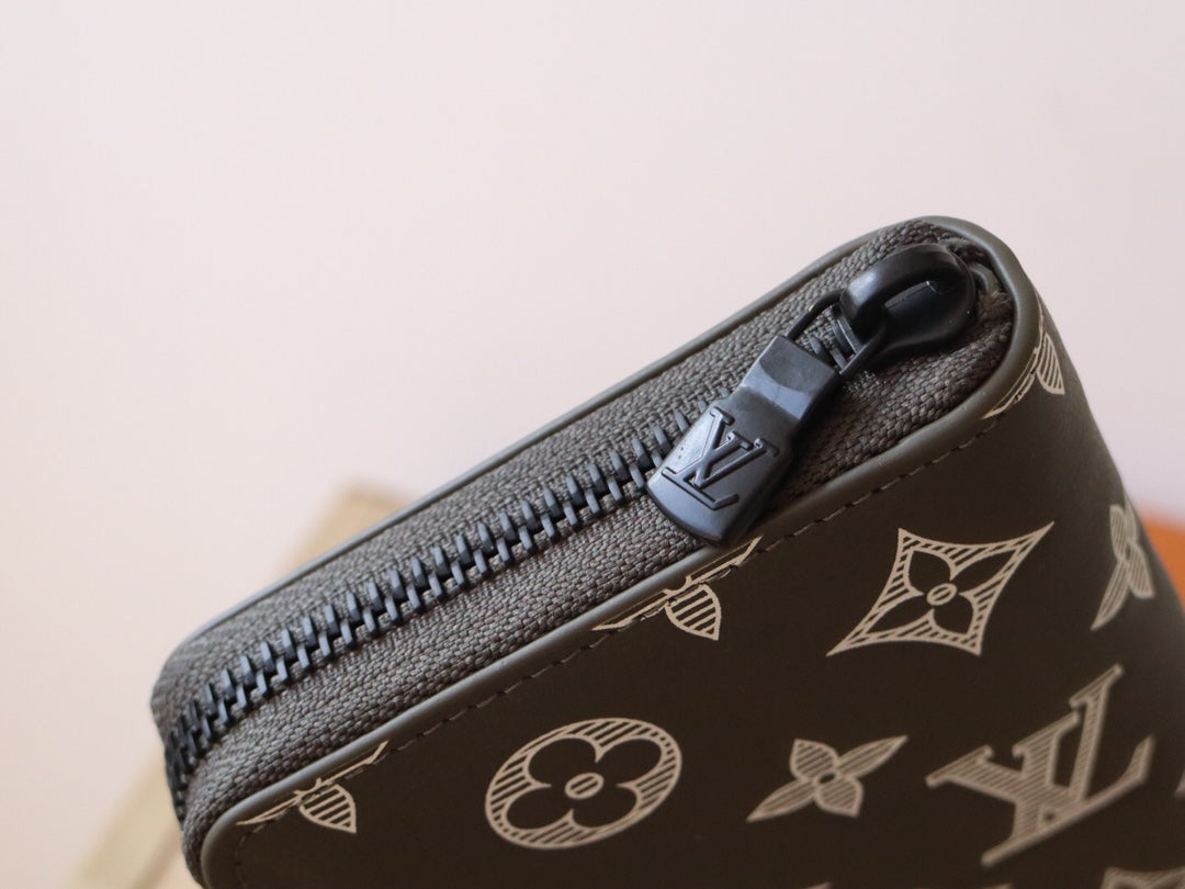 LV M12504 Zipper Wallet Anthracite Grey Monogram Cowhide 224285