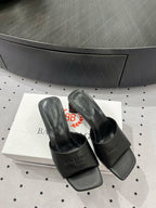 SQUARE-TOE MULES MEDIUM HEEL IN BLACK CALFSKIN LOGO EMBOSSED