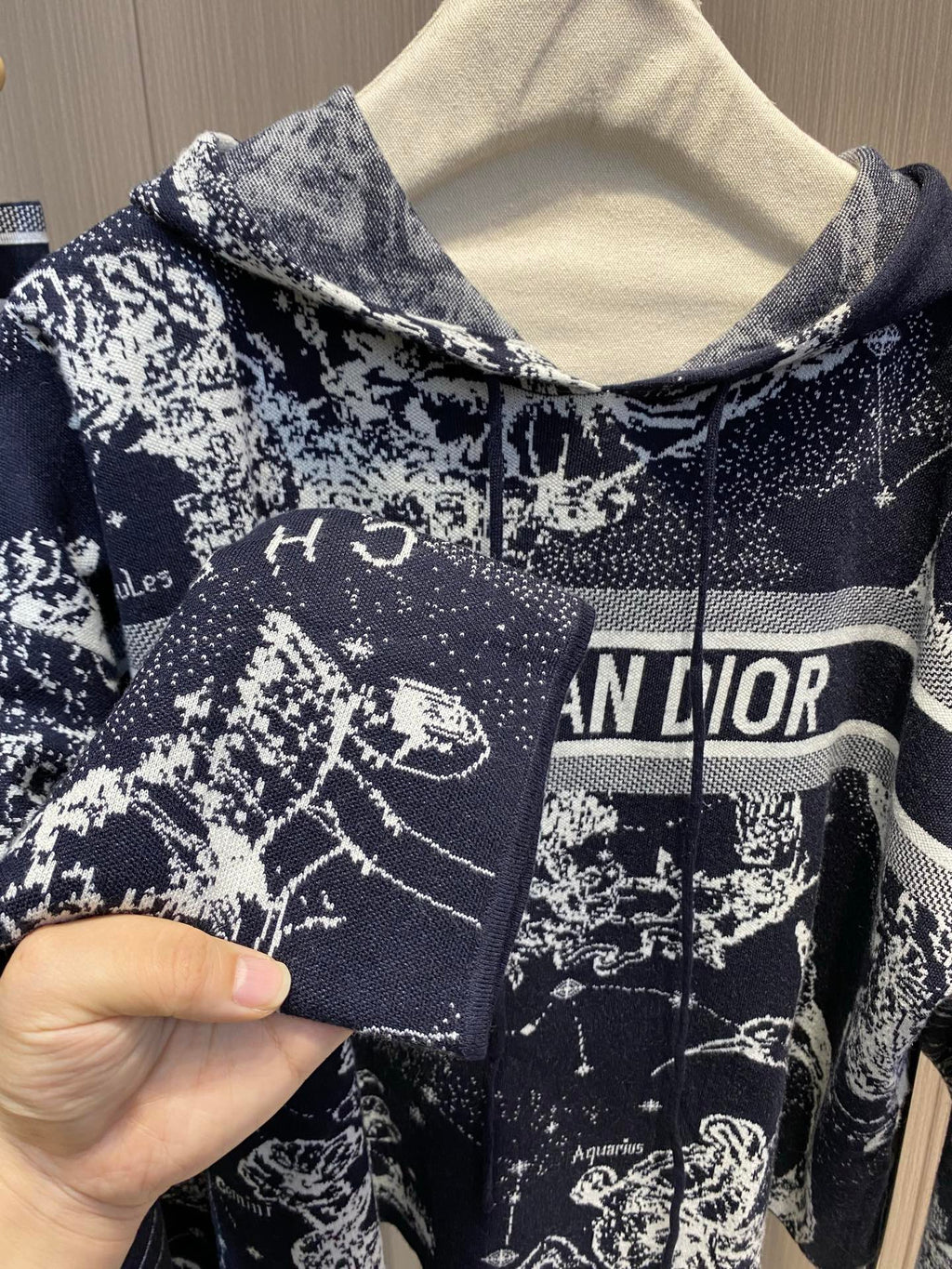 DIOR 25S HOODED SET STYLE 016