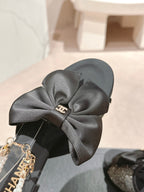 HIGH SANDAL WITH PEARL CHAIN BLACK LAMBSKIN WITH RHINESTONES