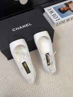 FLAT MARY JANE PUMPS IN WHITE LAMBSKIN MIX BLACK FABRIC