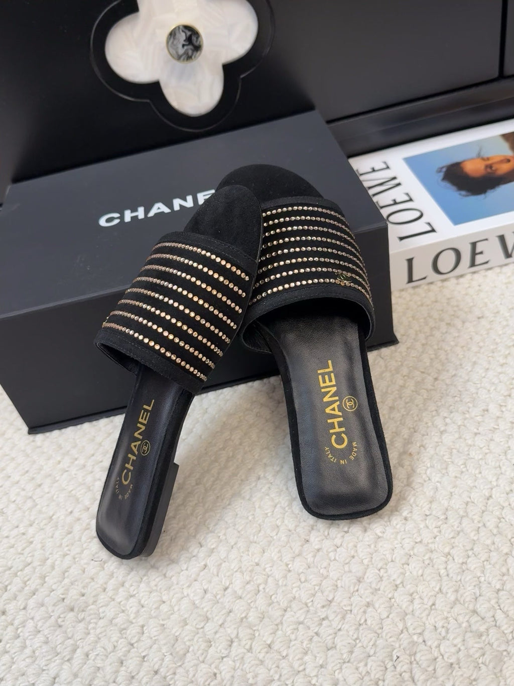 FLAT SLIDE IN BLACK SUEDE WITH CRYSTALS