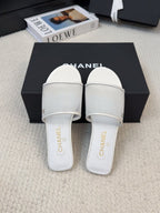 FLAT SLIDE IN WHITE MESH AND SUEDE