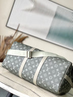 KEEPALL BANDOULIÈRE 45 IN GRAY MONOGRAM GRADIENT CANVAS