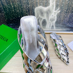 ALFIE LEATHER FLAT MULES IN SILVER PATENT CALFSKIN WITH WOVEN DESIGN