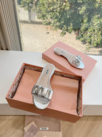 SLIDE SANDALS ATTACHED DIAMOND IN SILVER METALLIC LAMBSKIN
