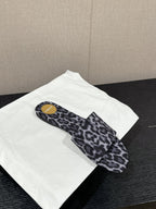 SL CARLYLE LEOPARD SLIPPERS BLACK-WHITE CANVAS