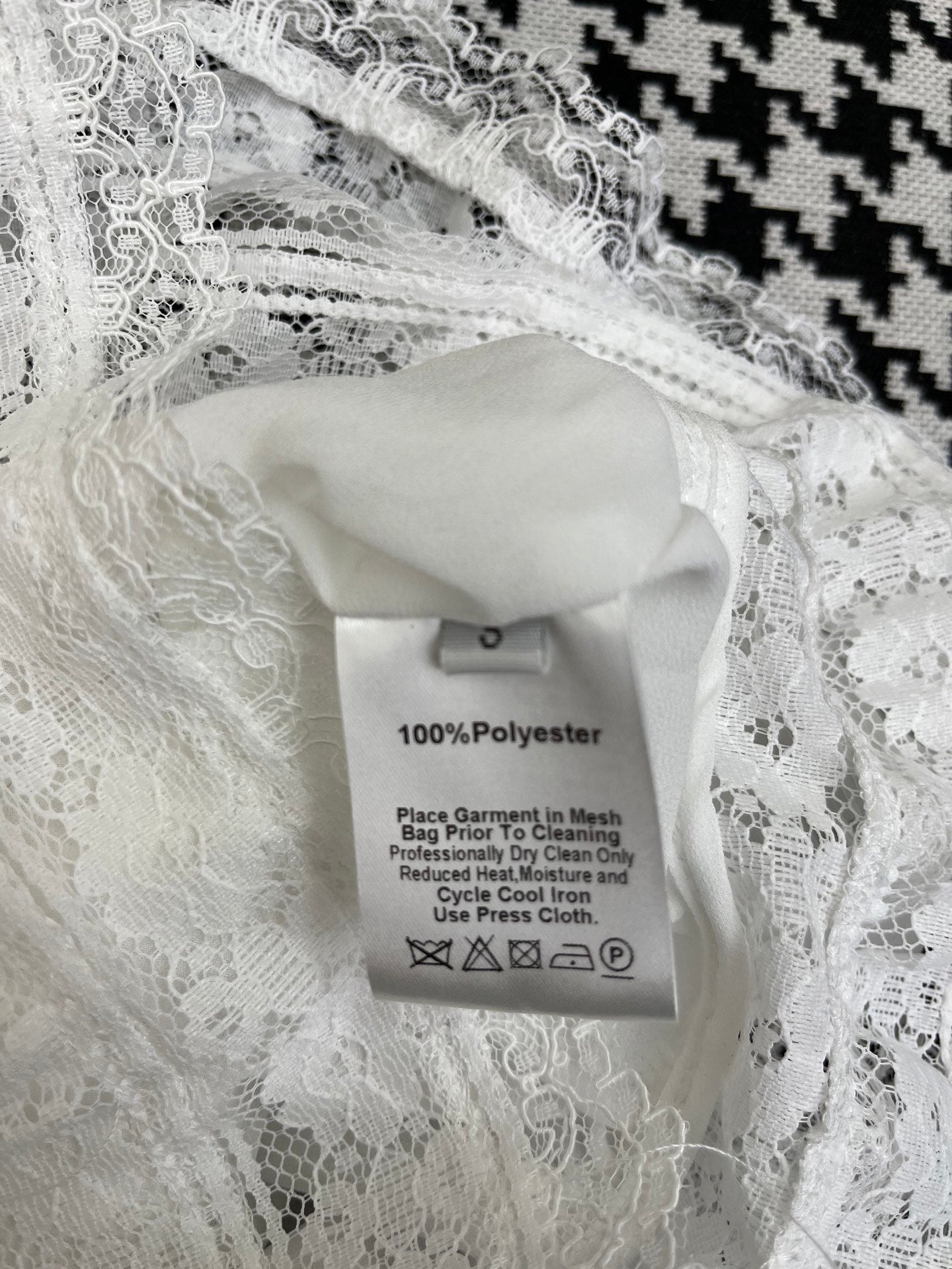 DIOR NEW DESIGN V-NECK LACE BLO WITH PUFF SLEEVES