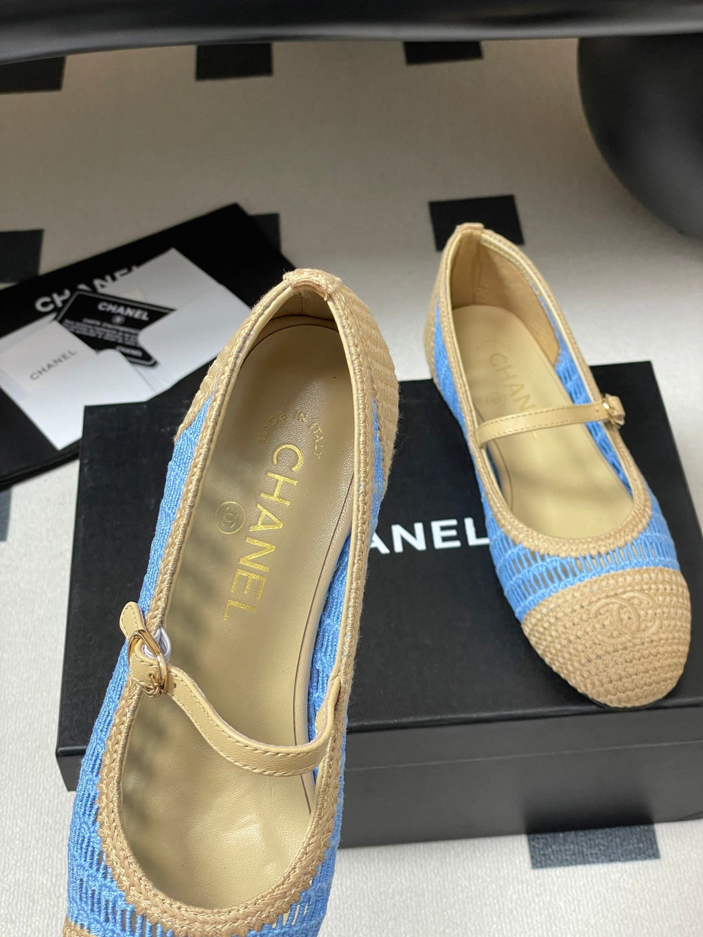 BALLET MARY JANE 10MM IN NATURAL BEIGE AND BLUE RAFFIA