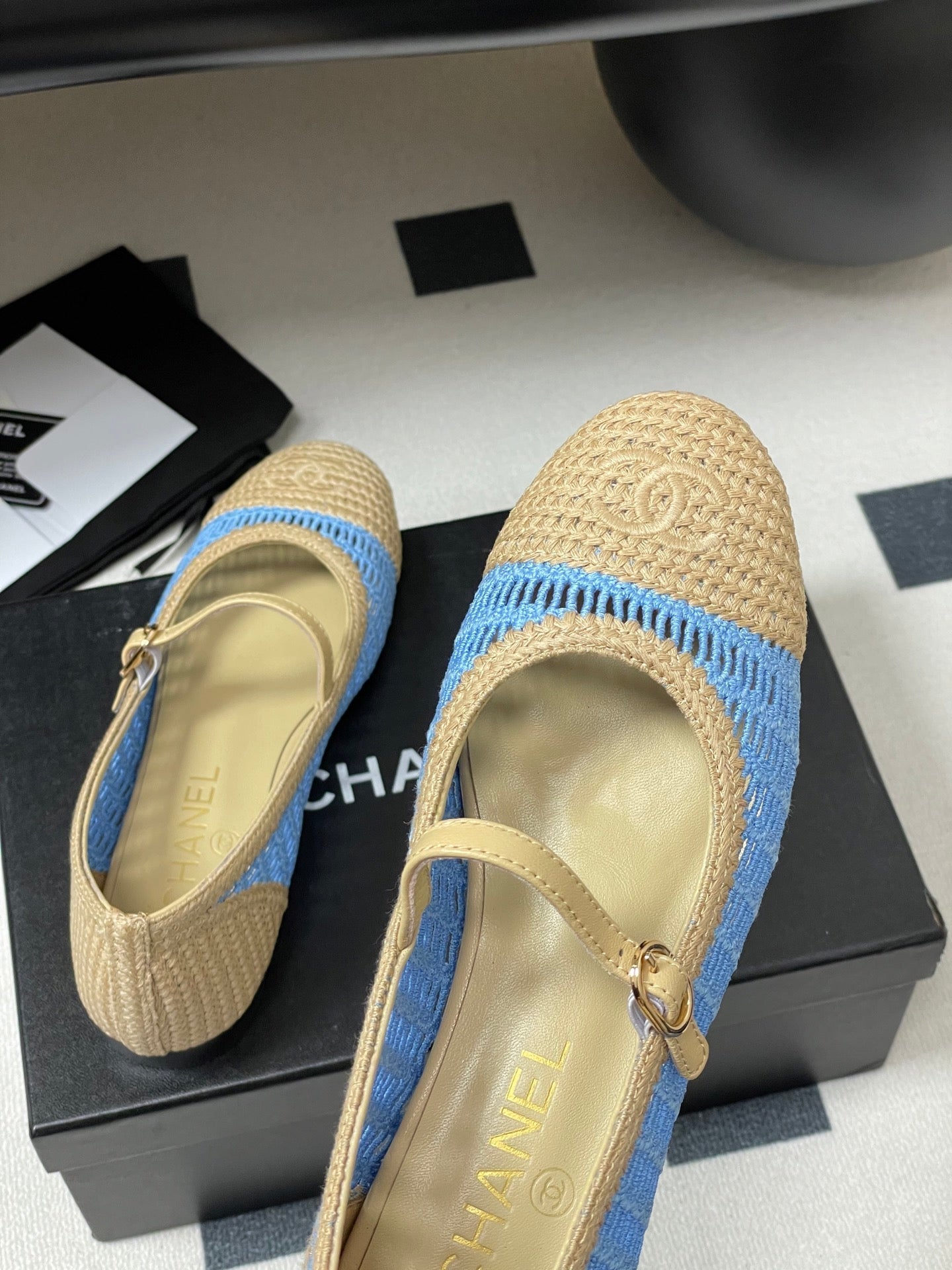 BALLET MARY JANE 10MM IN NATURAL BEIGE AND BLUE RAFFIA